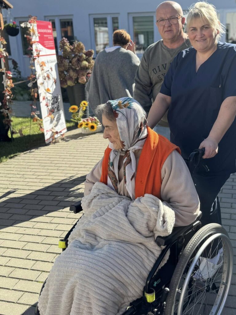 Mieszkanka DPS-u na wózku