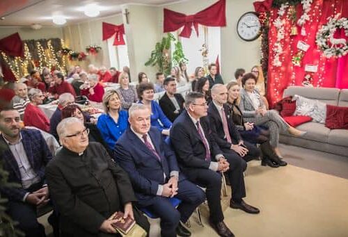 Władze powiatu i ksiądz