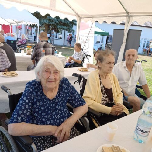 Mieszkanki DPS obecne na dniu paproci